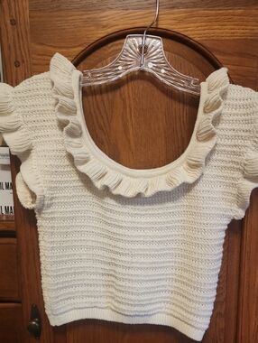 H&M Cream Knit Ruffle Crop Top